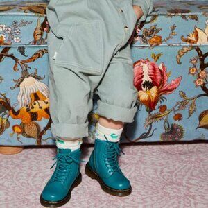 Dr. martens kids collection 1460 romario new no box